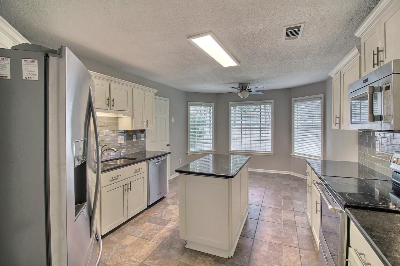 244 Saybrook Cv - Photo 7 of 28