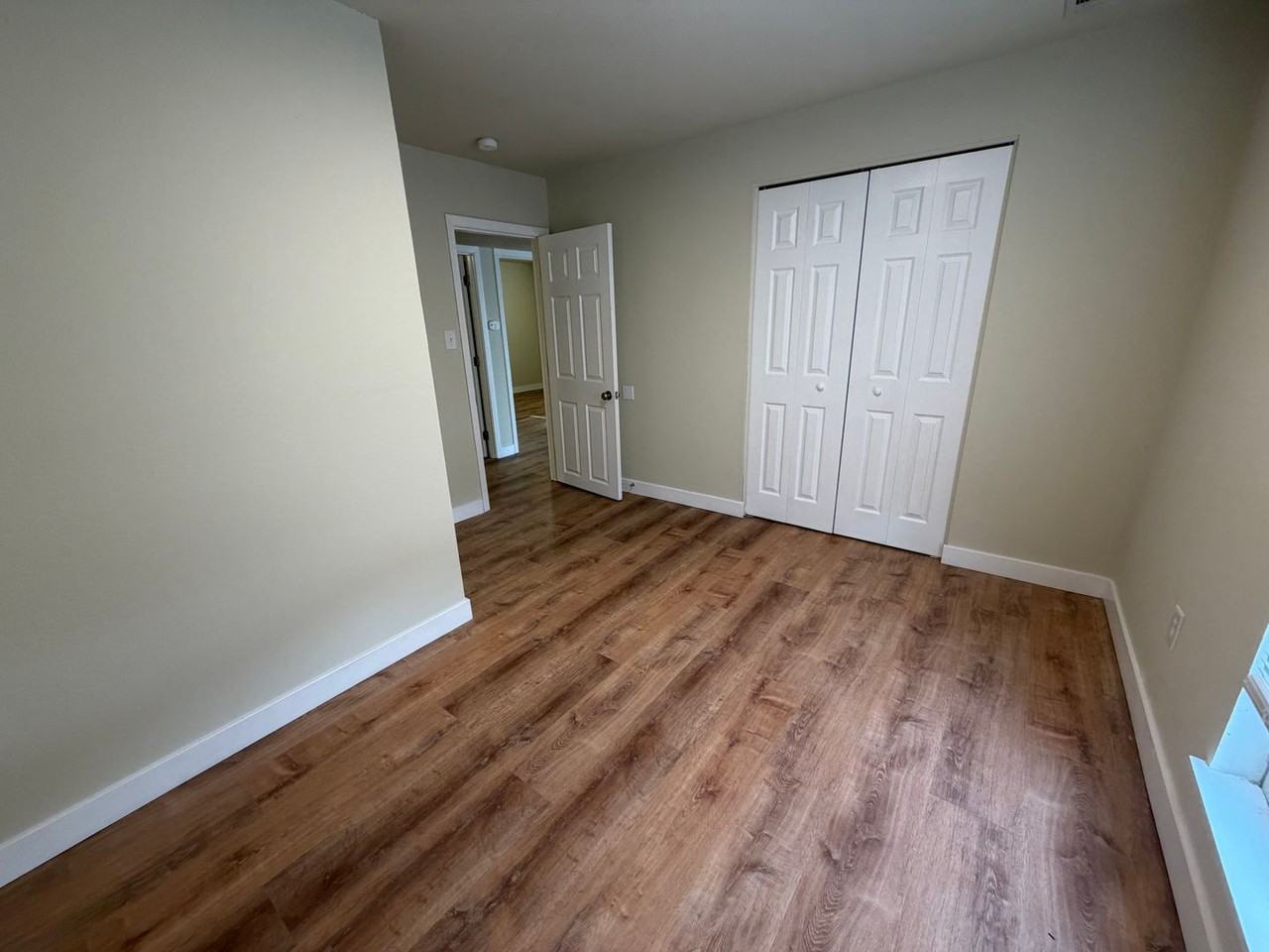 205 West Blvd N - Photo 6 of 42