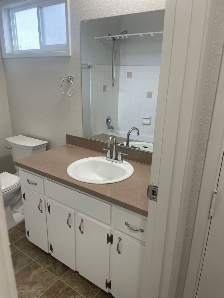 Villa Rose Apartments - Photo 3 of 11