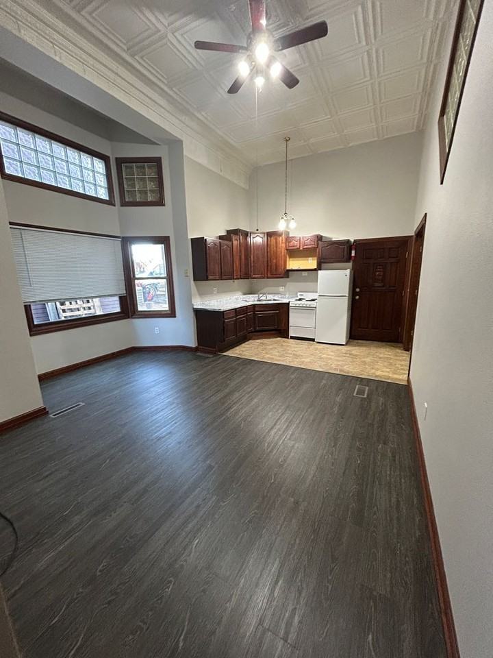 Four Ever Plaid, LLC (FOUR) - Photo 2 of 12