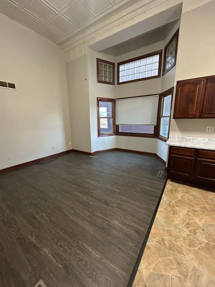 Four Ever Plaid, LLC (FOUR) - Photo 5 of 12