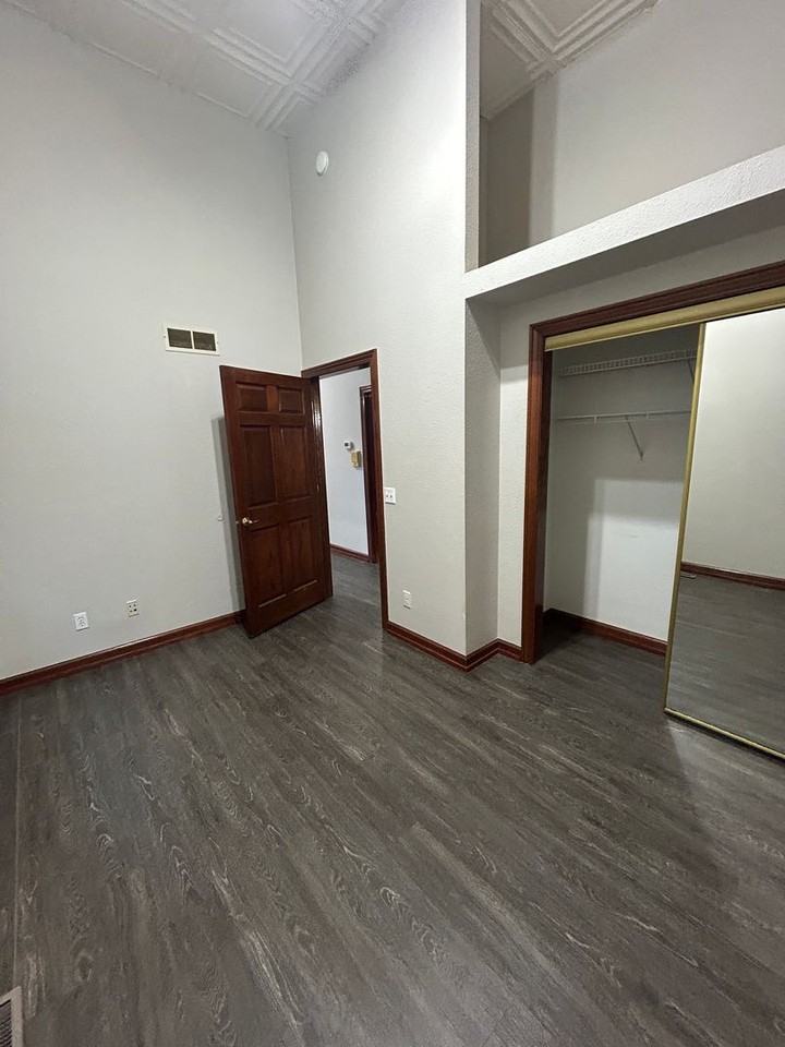 Four Ever Plaid, LLC (FOUR) - Photo 6 of 12