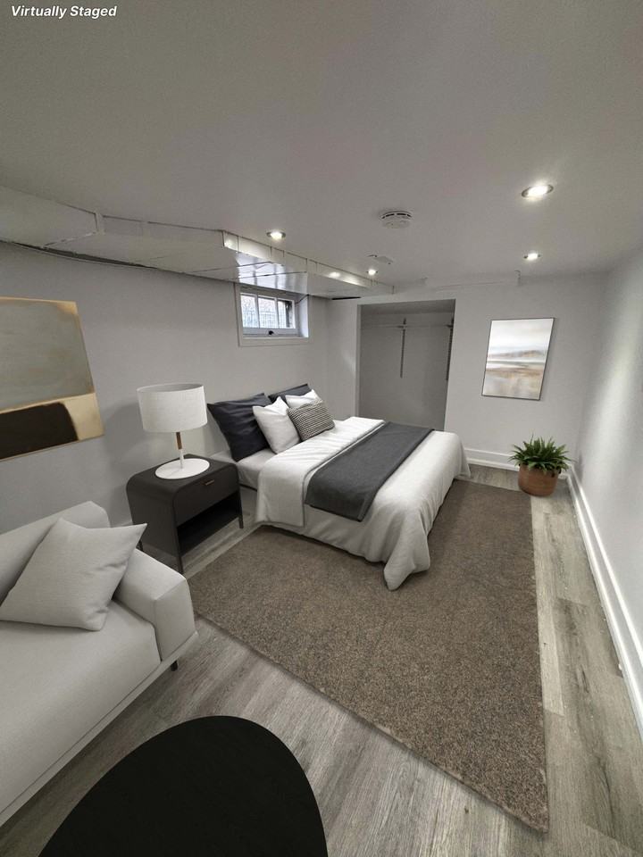 329 Christina St N Lowr - Photo 2 of 11