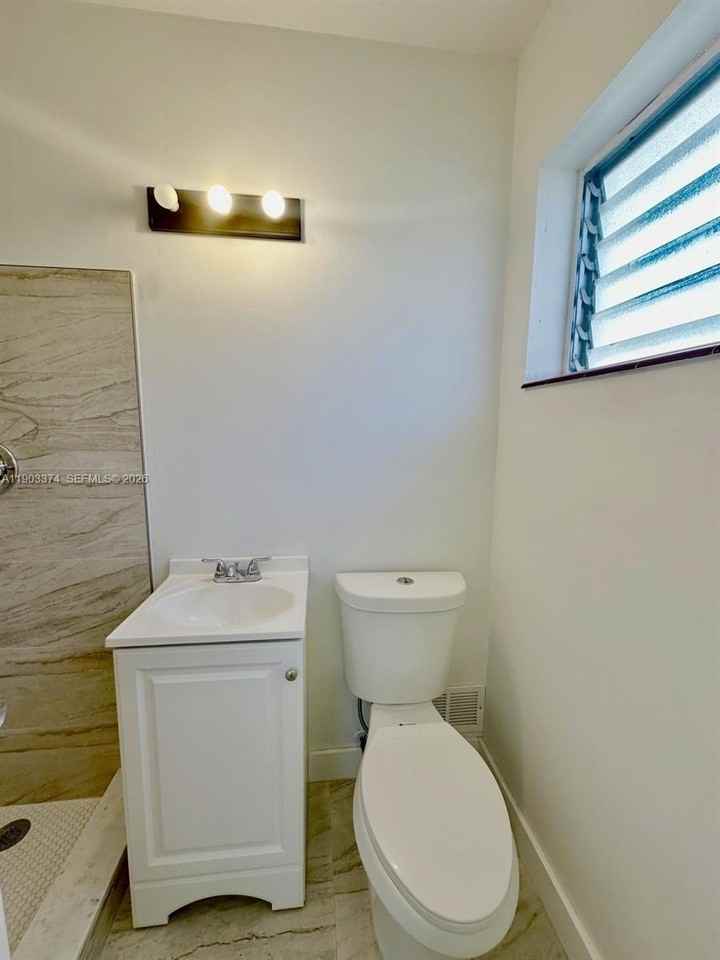 1955 Normandy Dr #6 - Photo 7 of 12