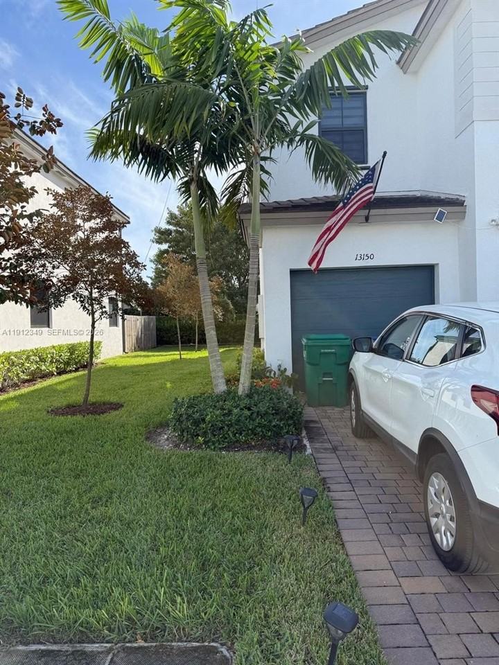 13150 Sw 233rd St #13150 - Photo 4 of 24