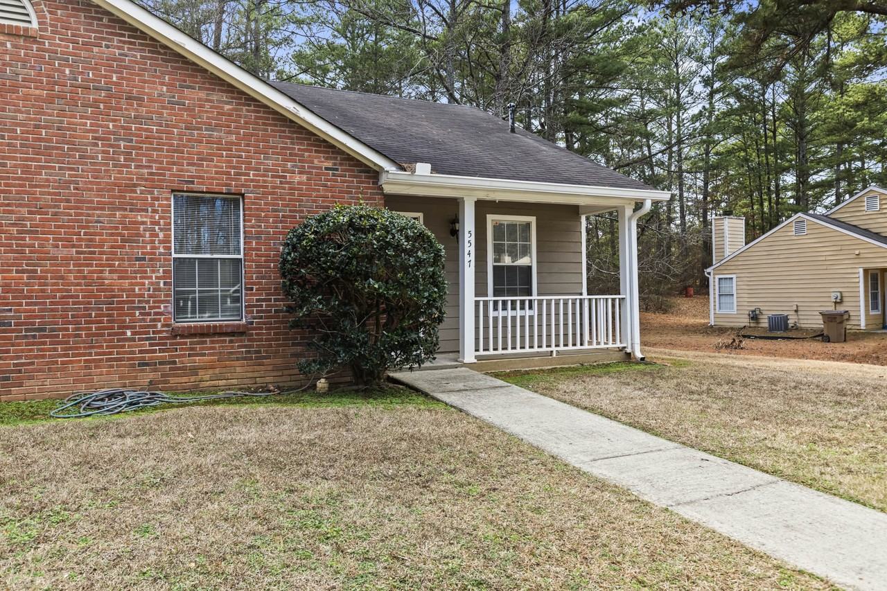 5547 Summer Ln #5547 - Photo 3 of 22