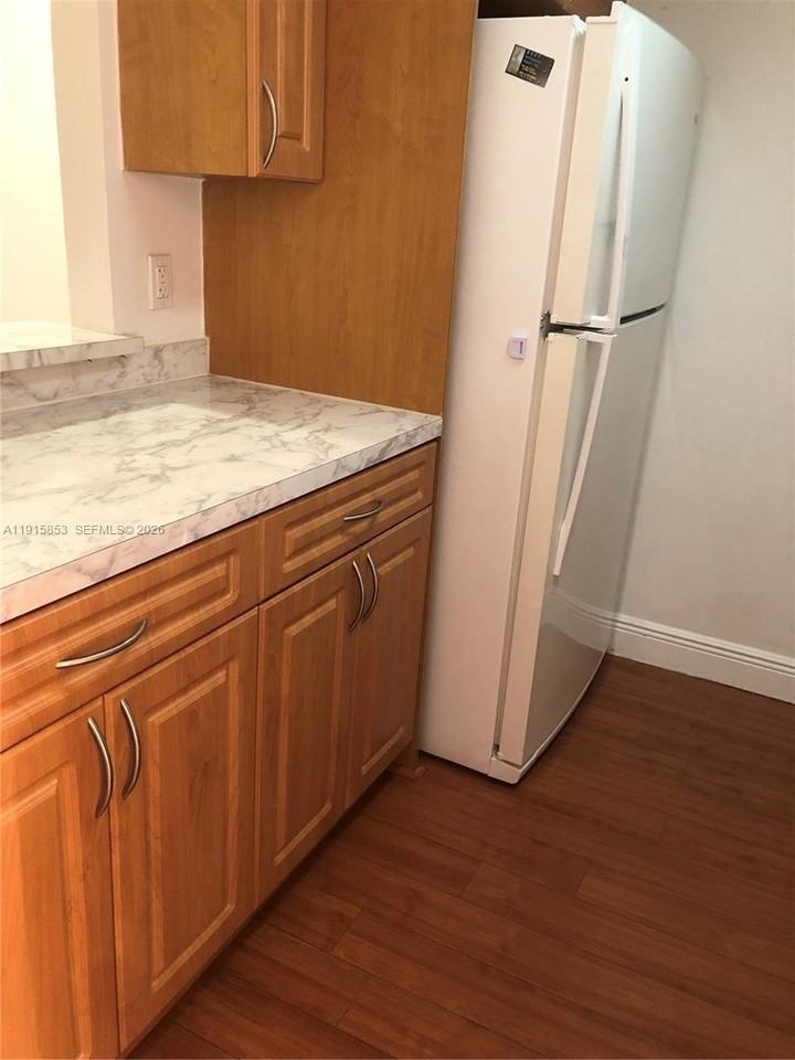 1110 Salzedo St #2D - Photo 3 of 9