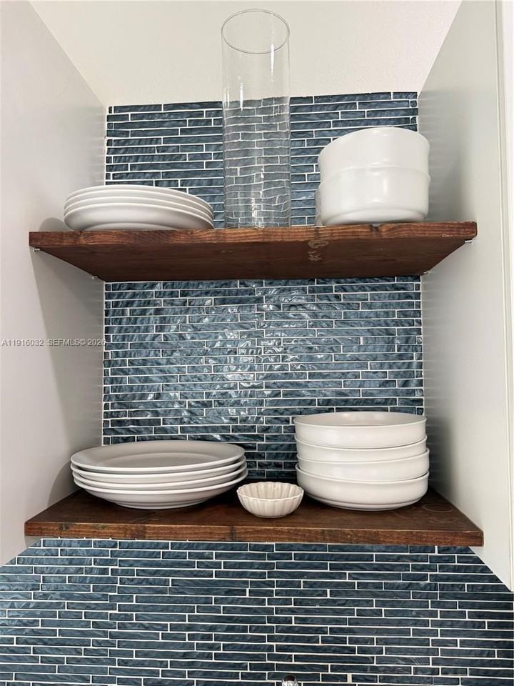 723 2nd St #1 - Photo 2 of 6