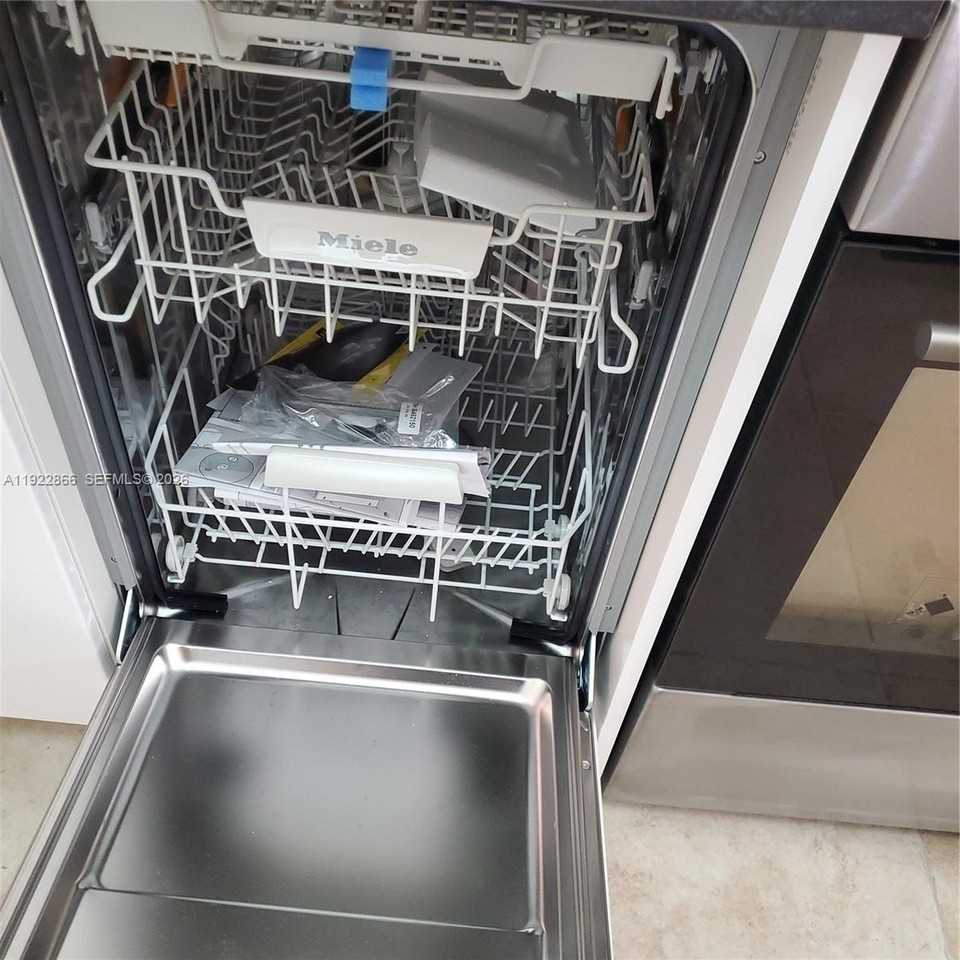 9978 N Belfort Cir #206 - Photo 5 of 33