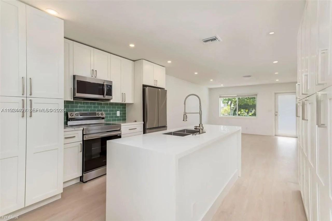 1421 Ne 30th Ct #1412 - Photo 4 of 11