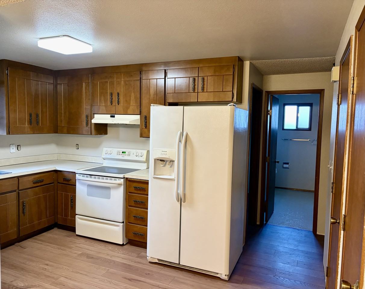 908 Liberty St #C - Photo 2 of 24