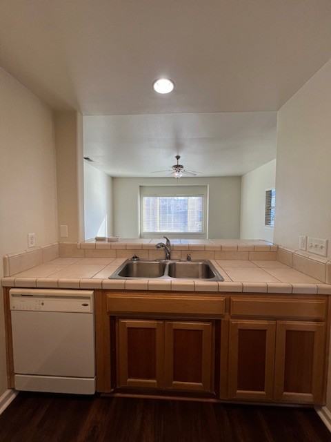 1432 Half Dome Way 1-3 - 1 #1 - Photo 7 of 34