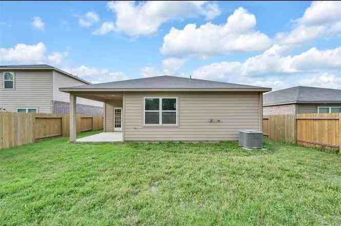 10623 Lost Maples Dr #1 - Photo 2 of 6