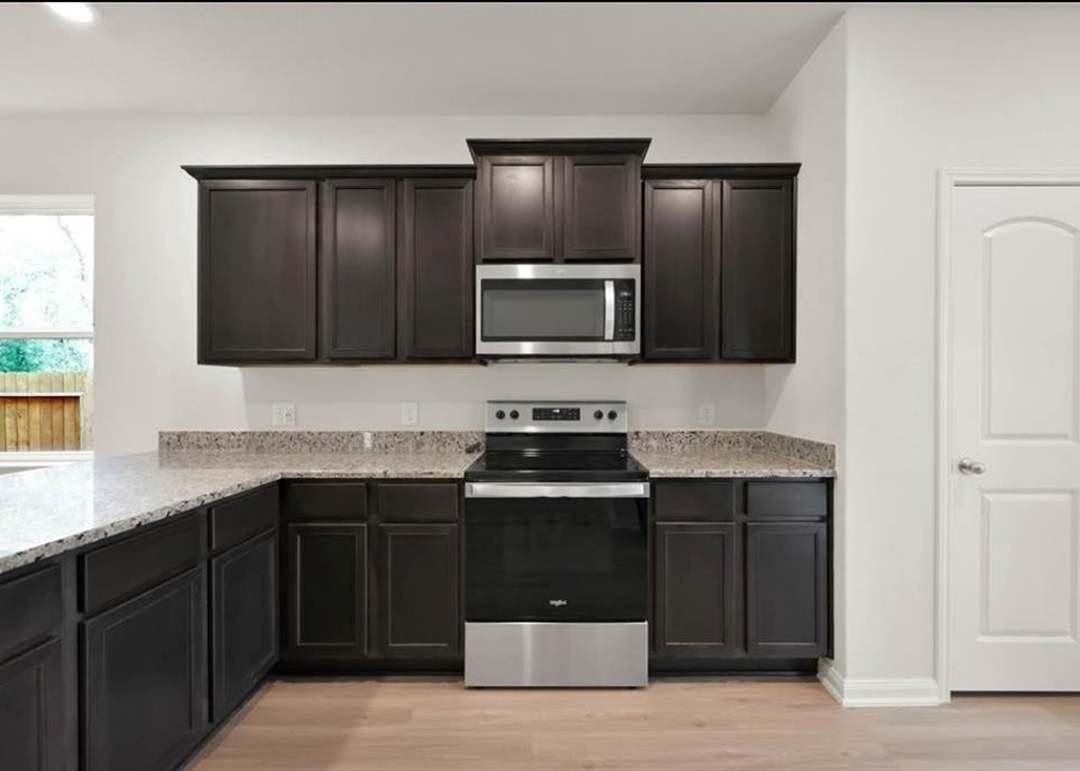 10623 Lost Maples Dr #1 - Photo 5 of 6