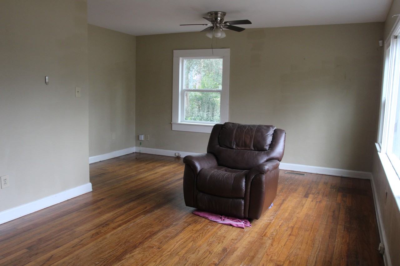 1114 10th Ave #1 - Photo 2 of 10