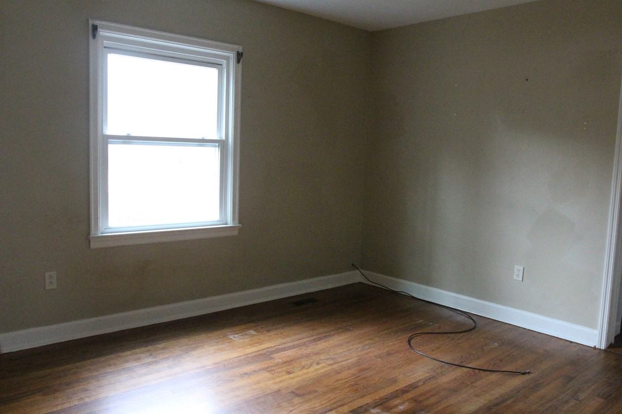 1114 10th Ave #1 - Photo 7 of 10