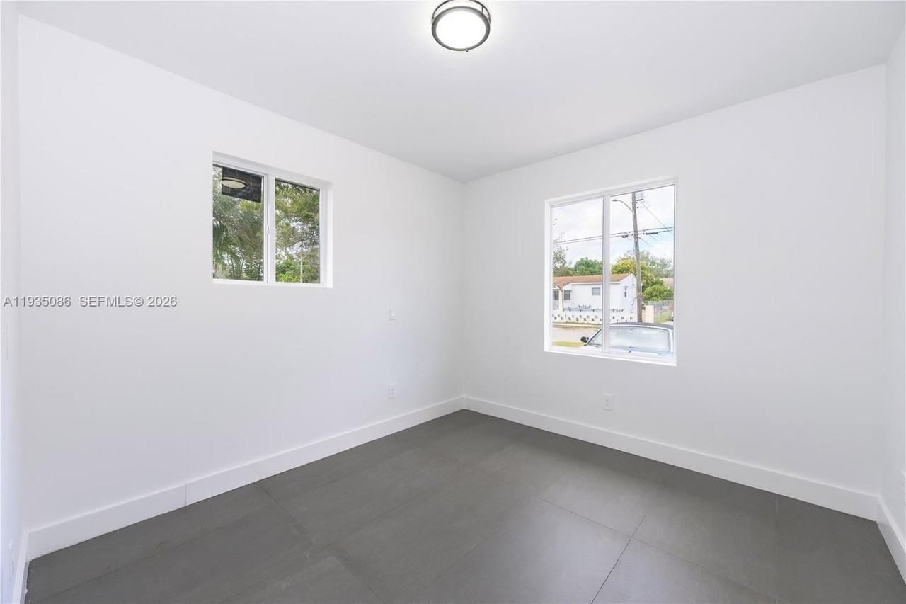 1866 Nw 91st St #1866 - Photo 6 of 29