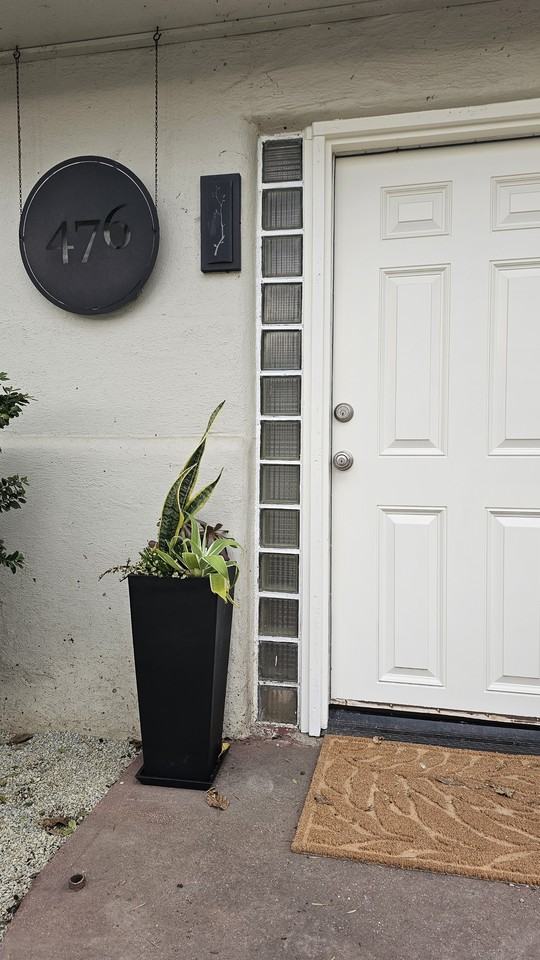 476 E 7th Ave #1 - Photo 3 of 25