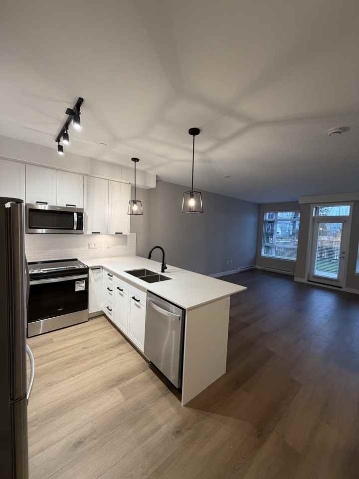 22562 V2x - Maple Ridge #1 - Photo 5 of 31