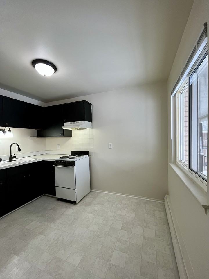 650 Harrison Blvd #30 - Photo 4 of 34