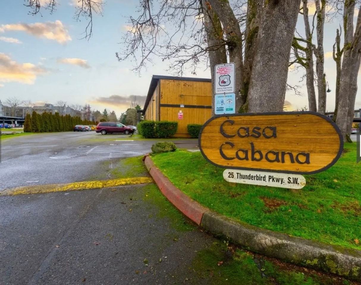 Casa Cabana Apartments - Photo 7 of 15