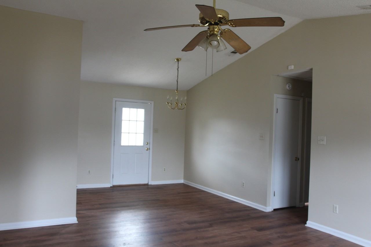 804 Goodall Ave #1 - Photo 2 of 8