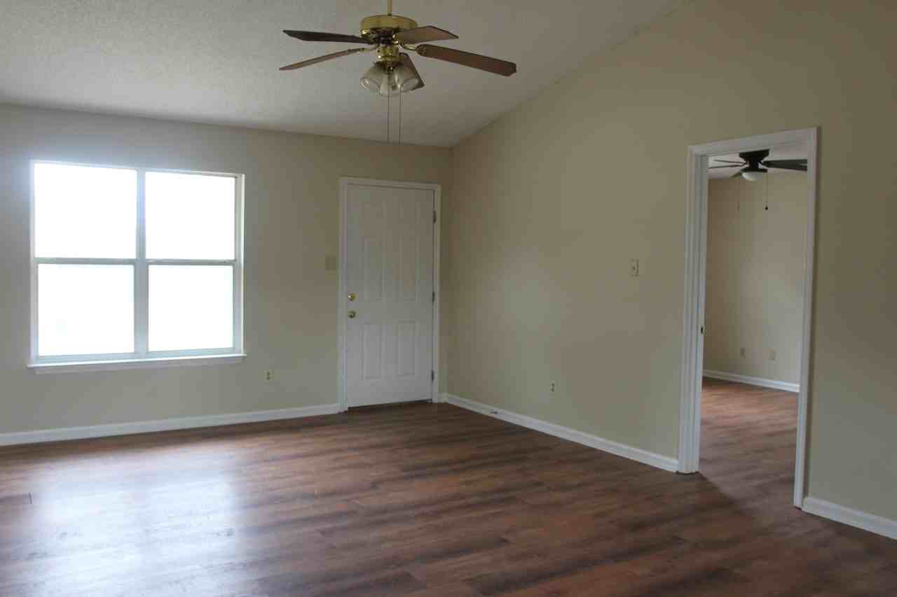 804 Goodall Ave #1 - Photo 3 of 8