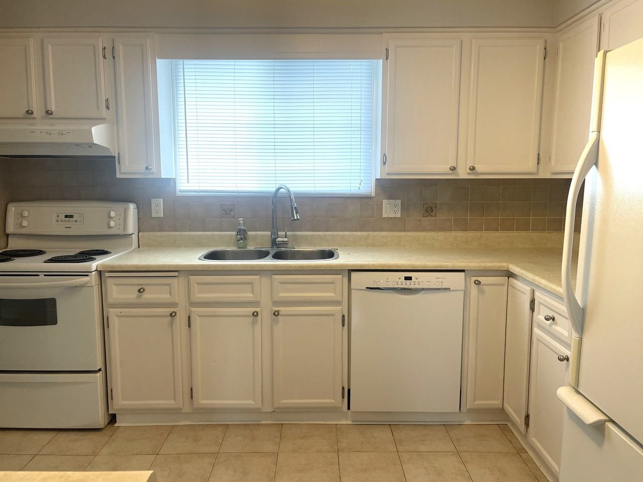 1239 Norfolk Ave #MAIN - Photo 6 of 13