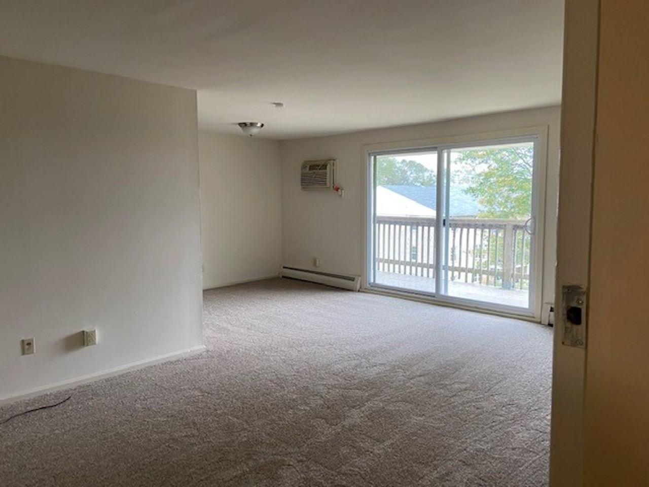 Oxhaven Apartments - Photo 3 of 45