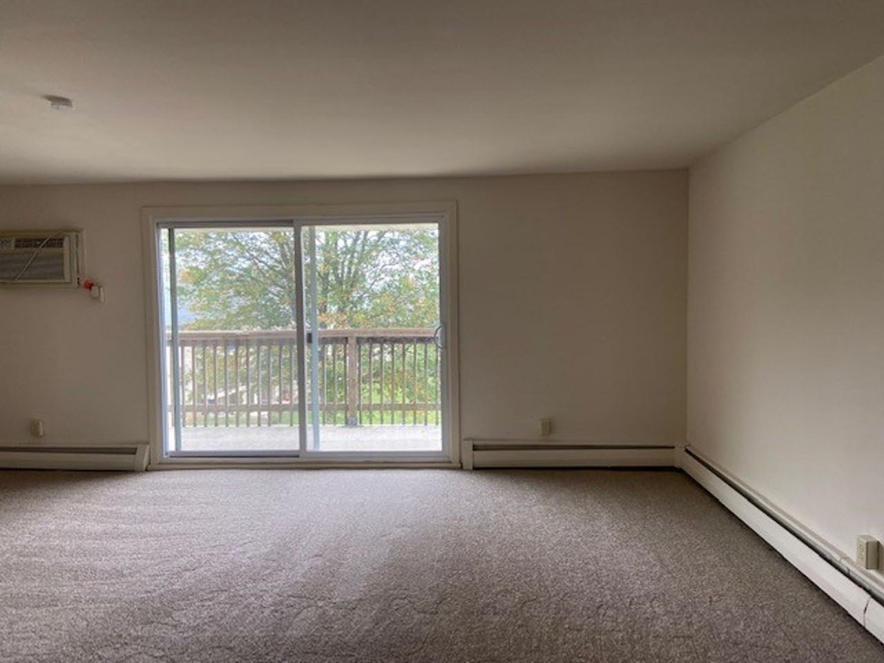 Oxhaven Apartments - Photo 4 of 45