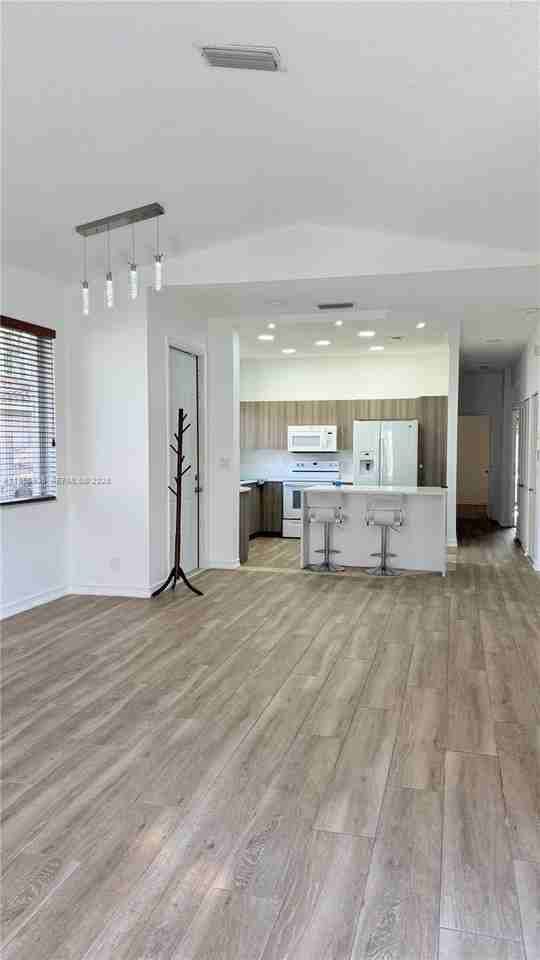 15825 Sw 11th St - Photo 7 of 14