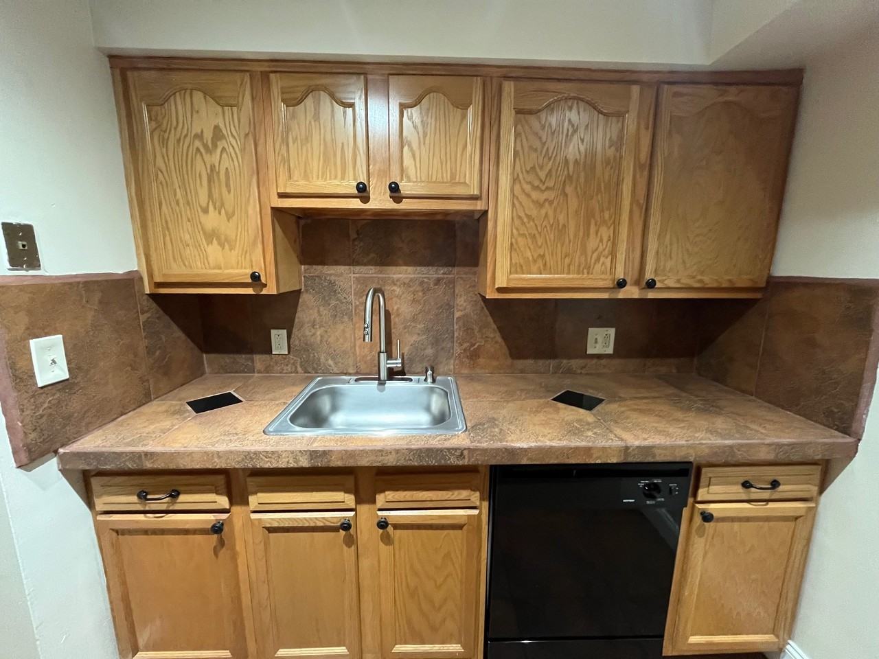 151 Robinson St #33 - Photo 3 of 21