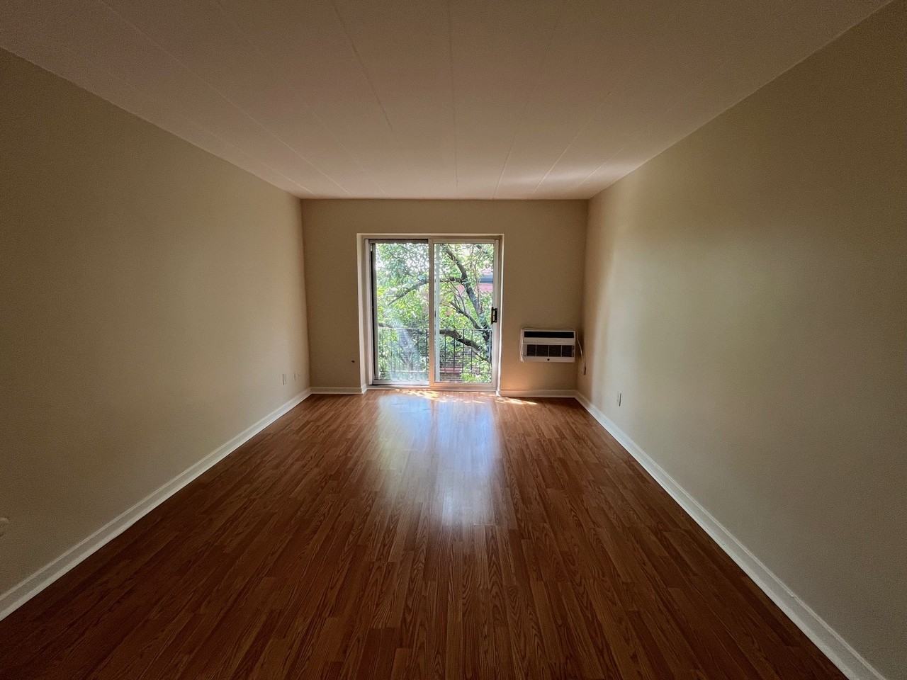 151 Robinson St #33 - Photo 4 of 21