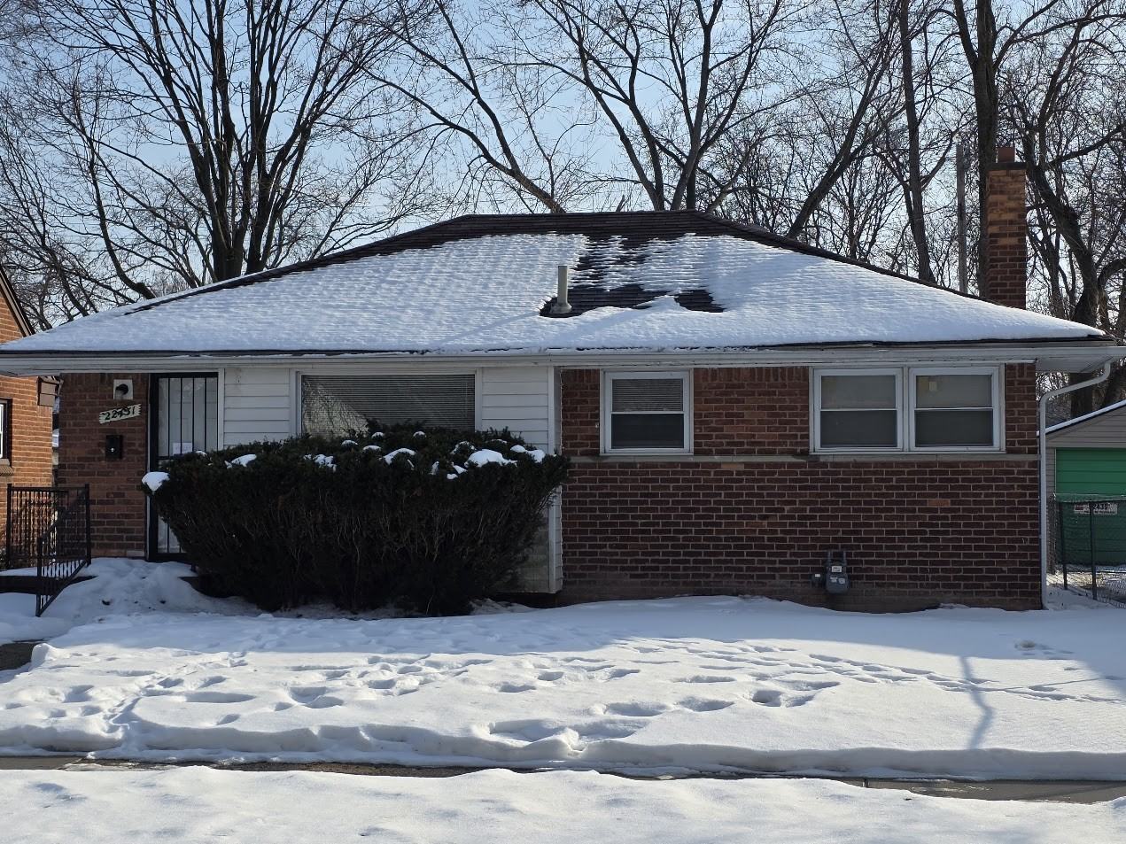 22431 Lyndon St #1 - Photo 3 of 3