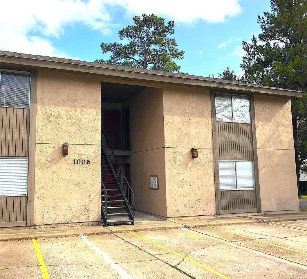1006 N Houston Ave #1