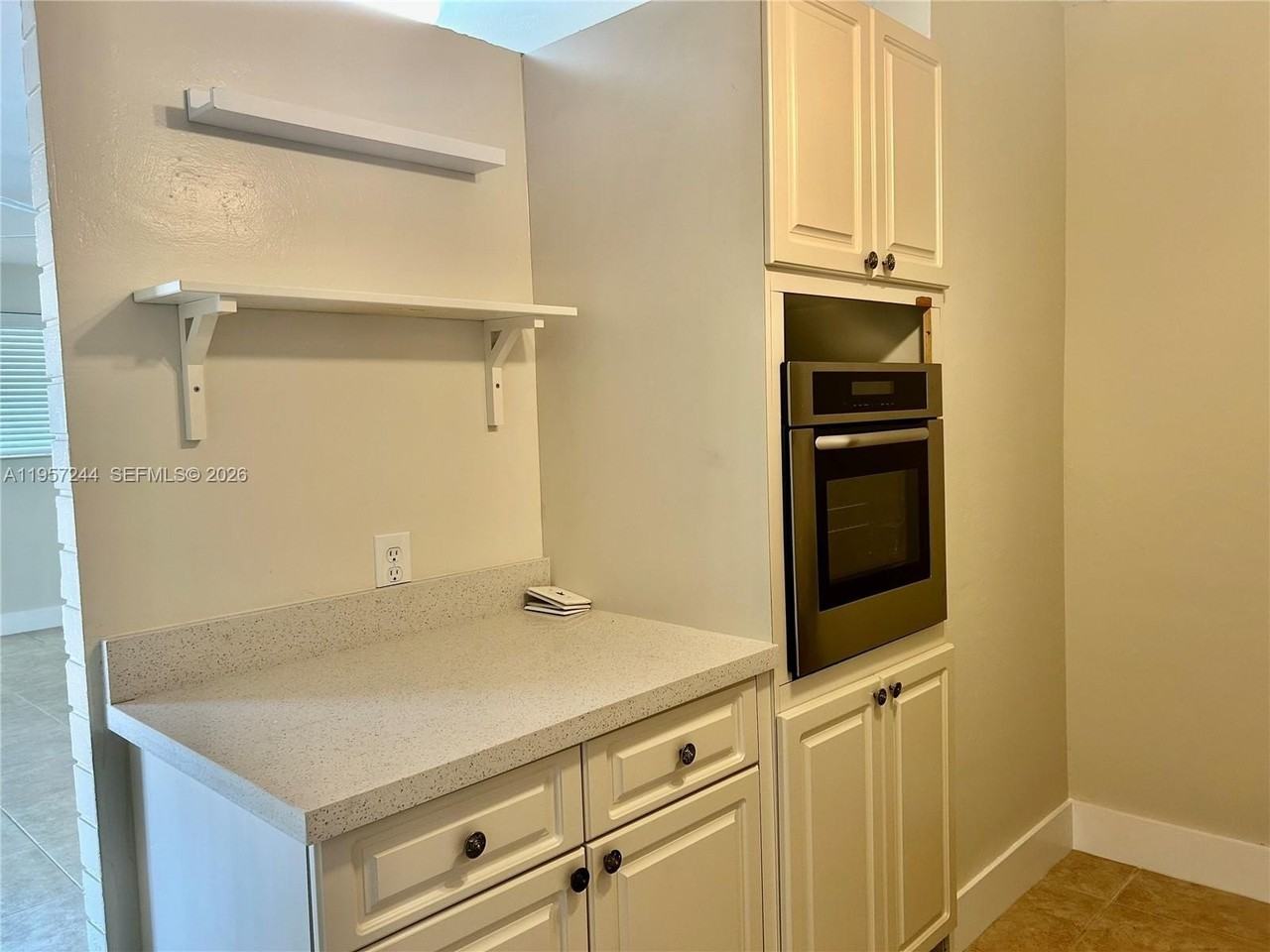 1433 Ne 22nd St #1 - Photo 6 of 16