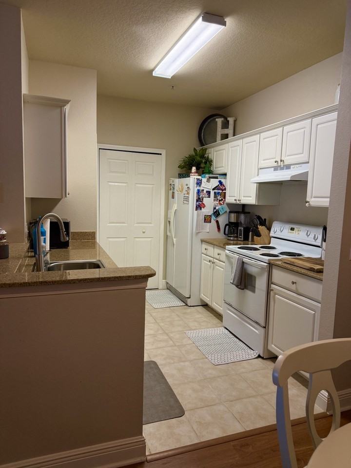 1300 Eastern Pecan Pl #1 - Photo 6 of 28