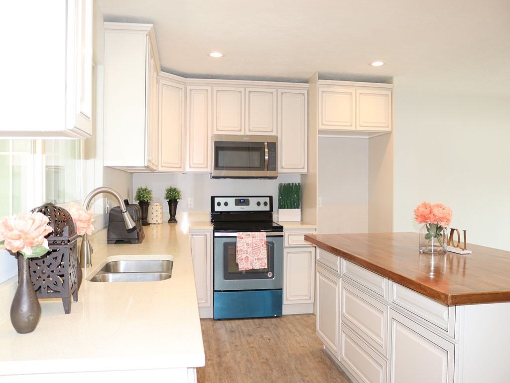 1002 E Platinum Way #1 - Photo 3 of 10