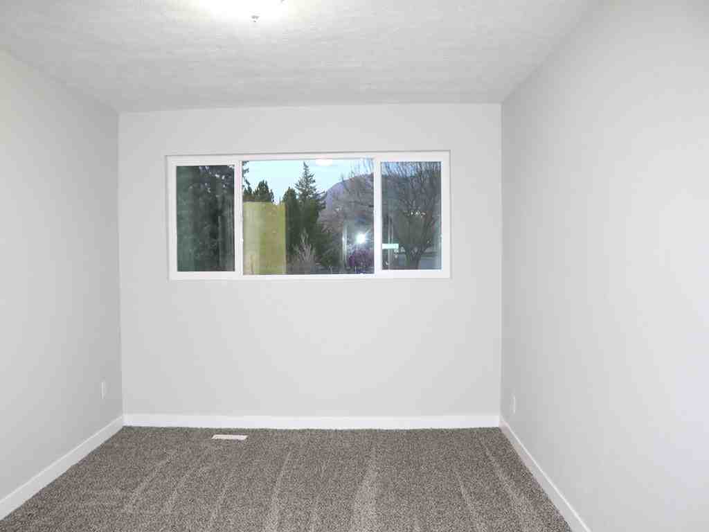 1002 E Platinum Way #1 - Photo 7 of 10