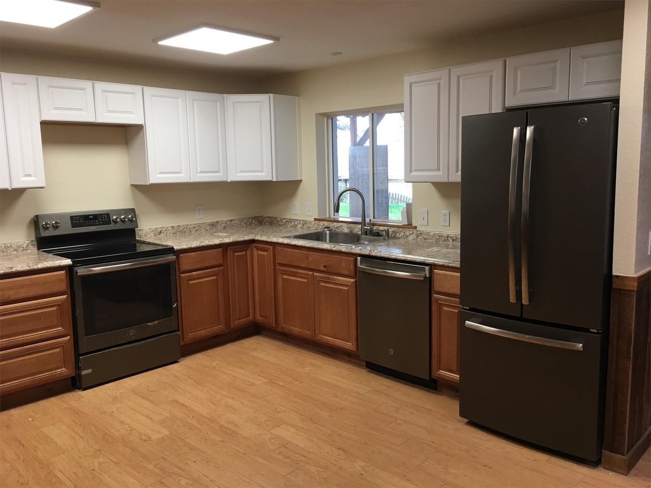 441 NE Adams AveUnit B #327 - Photo 3 of 14