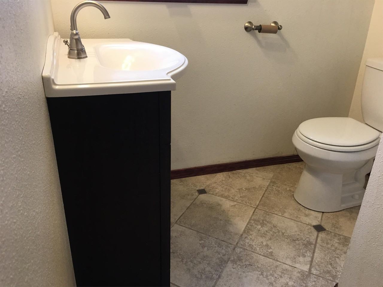 441 NE Adams AveUnit B #327 - Photo 7 of 14