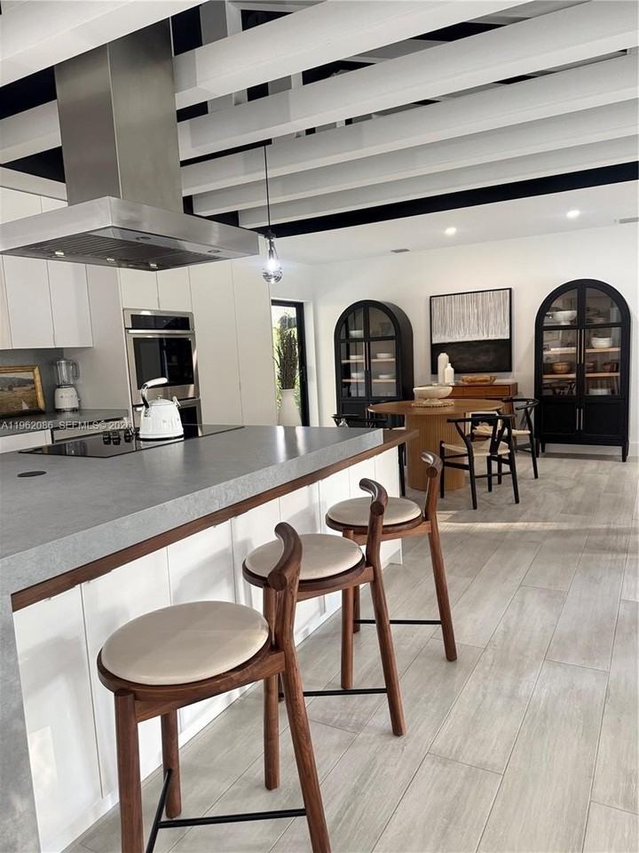 470 Petersburg Ter #470 - Photo 4 of 50