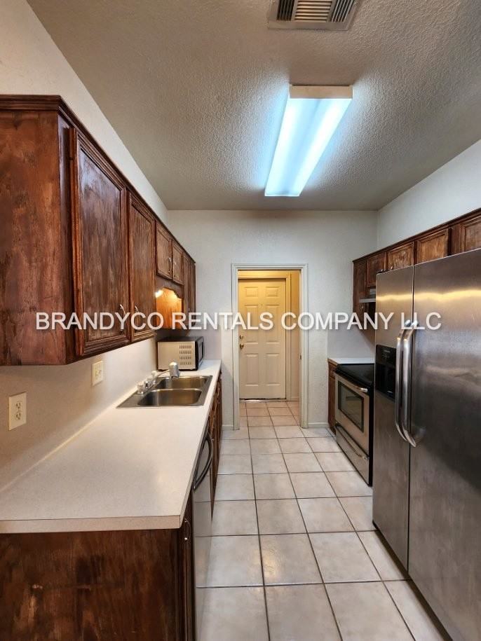 4600 Acorn Creek Trl #1 - Photo 5 of 14