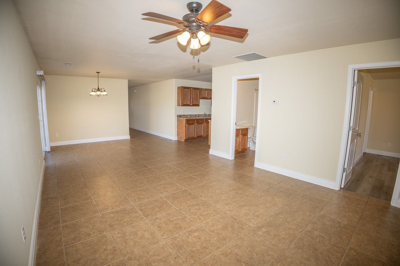 215 Rylee Cir #C - Photo 3 of 27