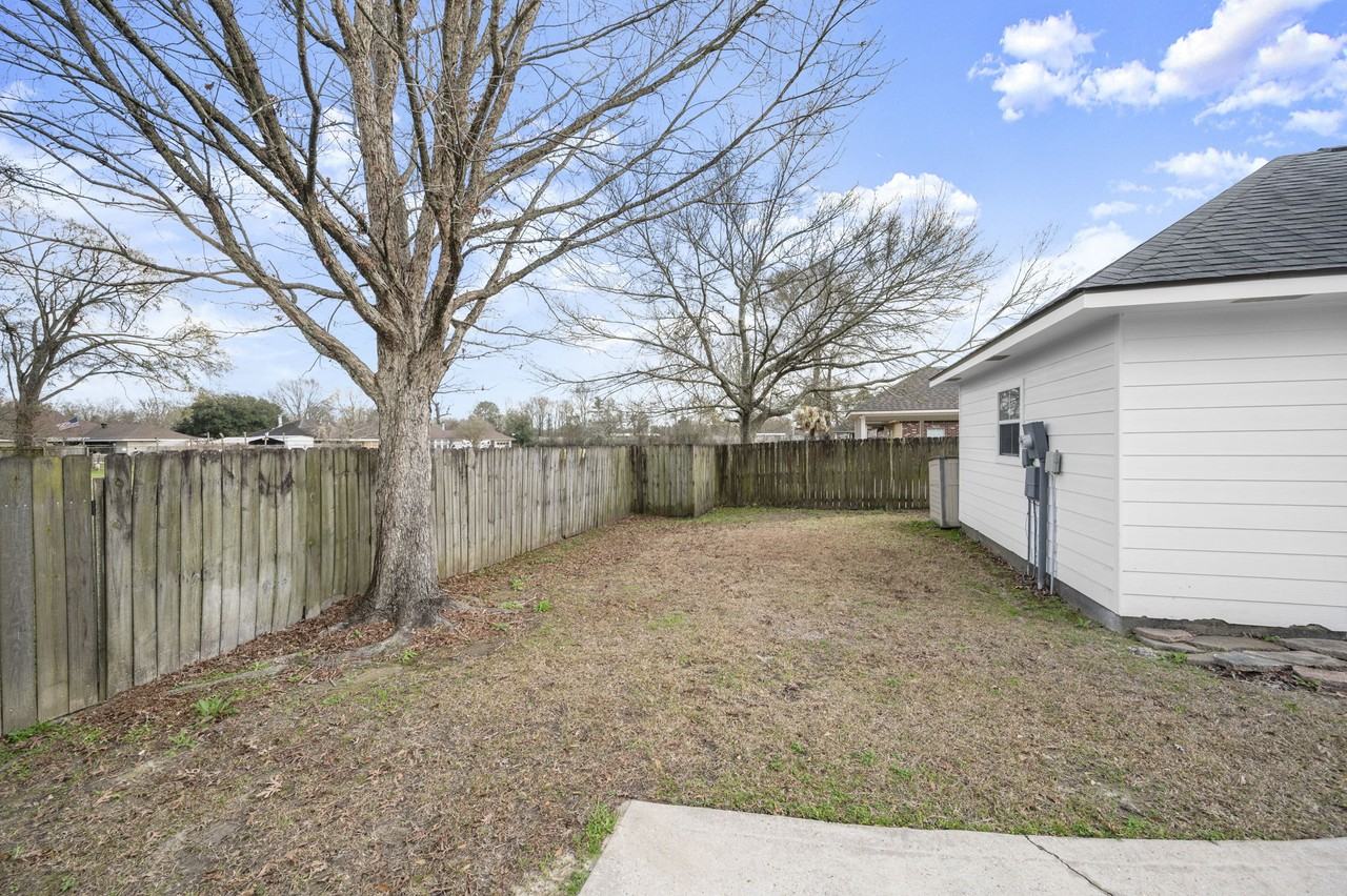 2201 Hunters Trail Dr #1 - Photo 6 of 26