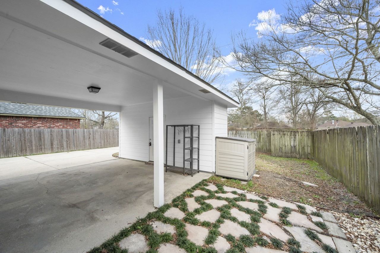 2201 Hunters Trail Dr #1 - Photo 7 of 26