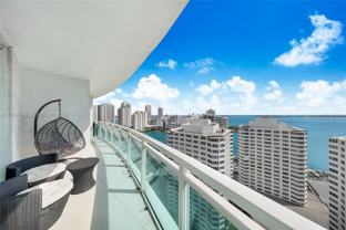 950 Brickell Bay Dr #2211 - Photo 1 of 1