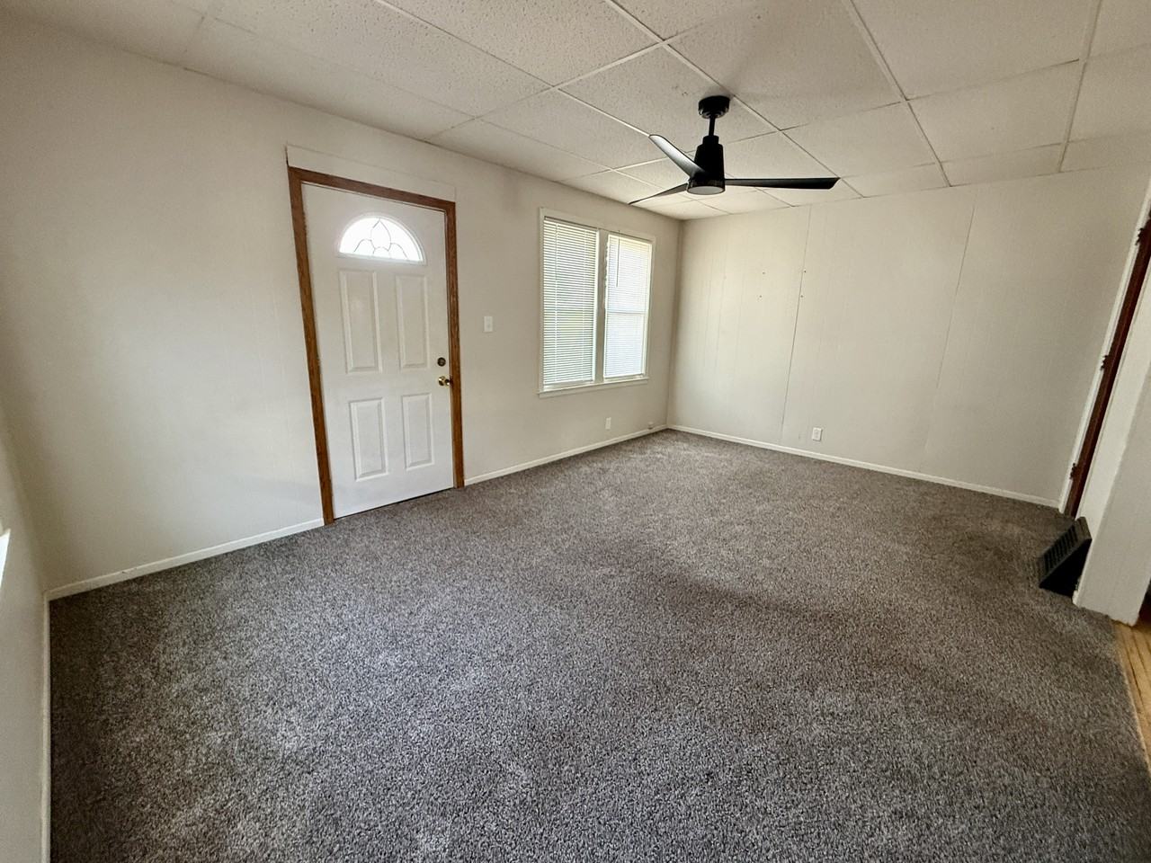 200 N Pine - 202 #202 - Photo 4 of 50