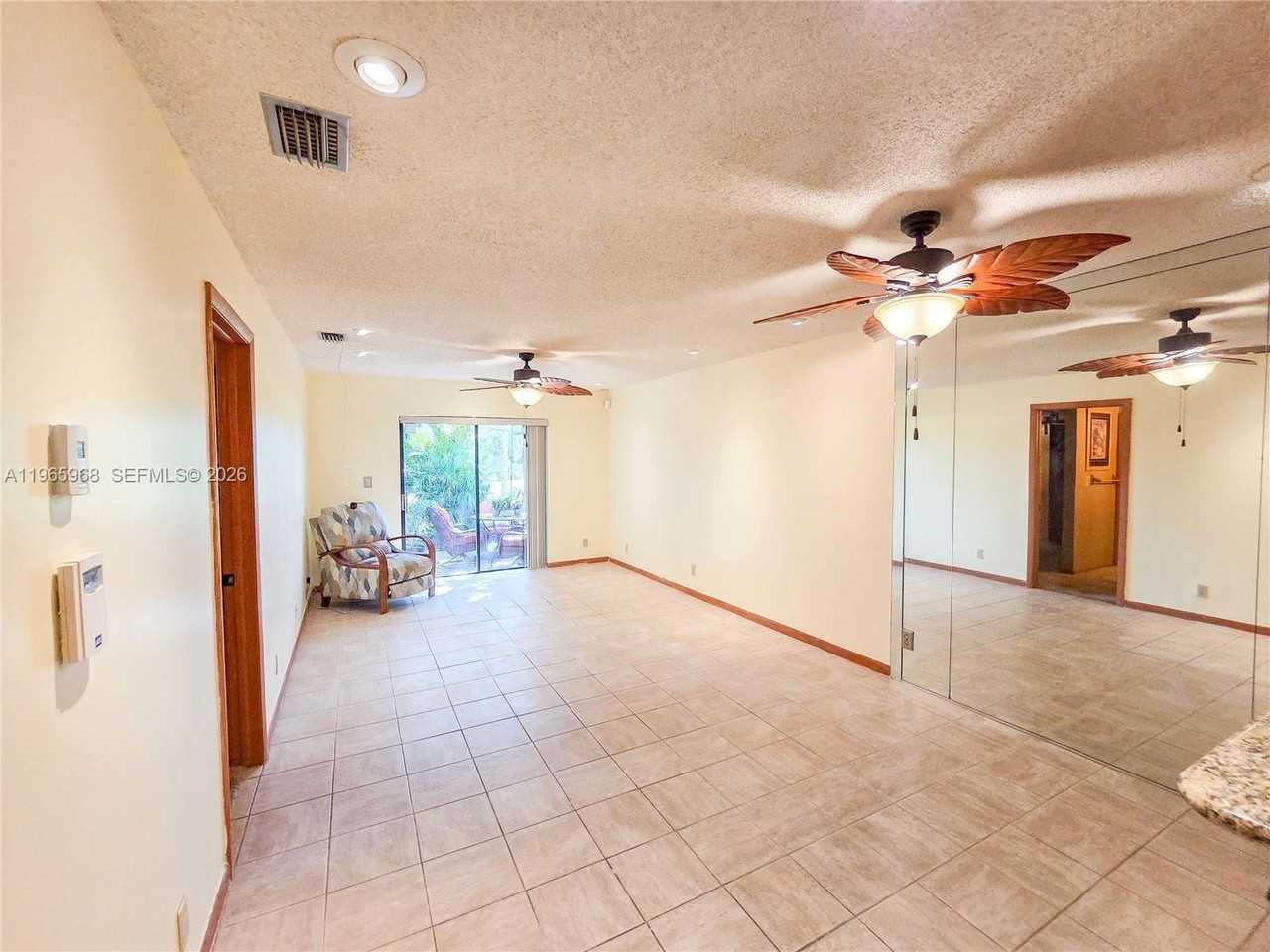 8044 Nw 41st Ct - Photo 2 of 24