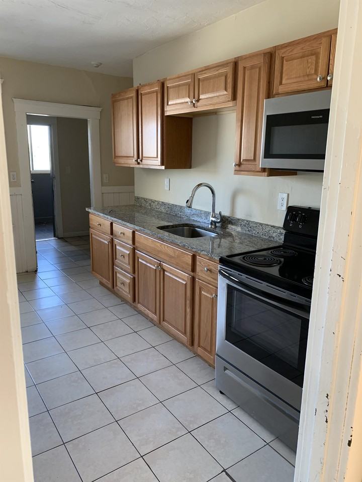 18 Lakewood StreetApt 2R #2R - Photo 5 of 12